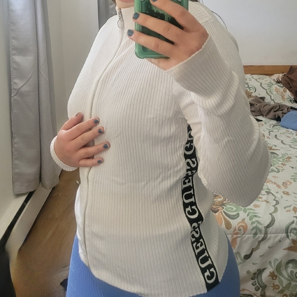 Guess Zip up - Picture 2 of 2